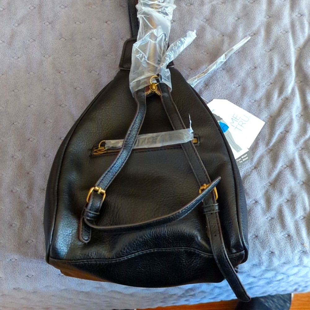 TIME AND TRU BACKPACK CROSSBODY BAG BLACK